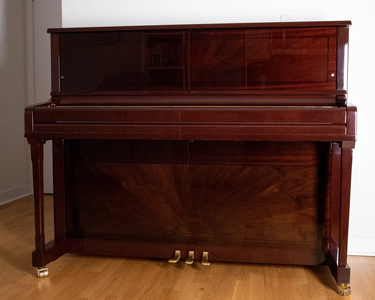 Peacock Mahogany grain detail